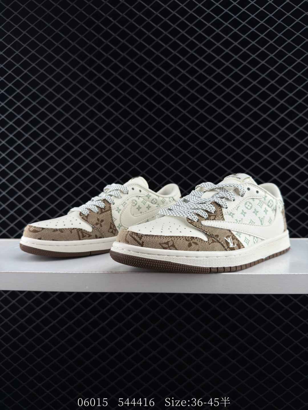 Travis Scott x Air Jordan 1 ” Reverse Mocha “